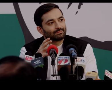 ‘My Name Is RaGa’ teaser: We now have a Rahul Gandhi biopic | Video : काँग्रेस अभी जिंदा है.... अंगावर काटा आणणारा 'माय नेम इज रागा'चा टीजर लाँच ‘My Name Is RaGa’ teaser: We now have a Rahul Gandhi biopic | Video : काँग्रेस अभी जिंदा है.... अंगावर काटा आणणारा 'माय नेम इज रागा'चा टीजर लाँच