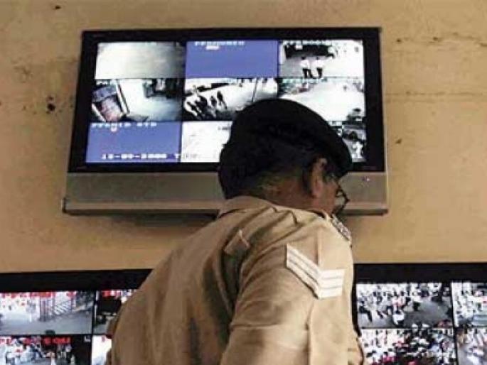 Why the delay in installing CCTV in police stations? High Court directs contractors to attend | पोलीस ठाण्यांत सीसीटीव्ही बसवण्यास विलंब का झाला? कंत्राटदारांनाच हजर राहण्याचे उच्च न्यायालयाचे निर्देश Why the delay in installing CCTV in police stations? High Court directs contractors to attend | पोलीस ठाण्यांत सीसीटीव्ही बसवण्यास विलंब का झाला? कंत्राटदारांनाच हजर राहण्याचे उच्च न्यायालयाचे निर्देश