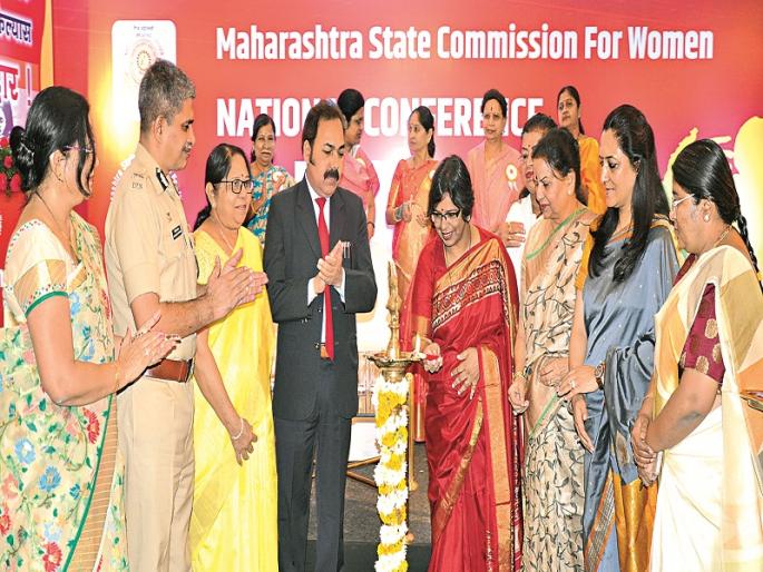 98 percent of the incidents of child abuse are done by relatives : Vijaya Rahatkar | बालकांवरील दृष्कर्माच्या घटनांत ९८ टक्के परिचितच : विजया रहाटकर  98 percent of the incidents of child abuse are done by relatives : Vijaya Rahatkar | बालकांवरील दृष्कर्माच्या घटनांत ९८ टक्के परिचितच : विजया रहाटकर