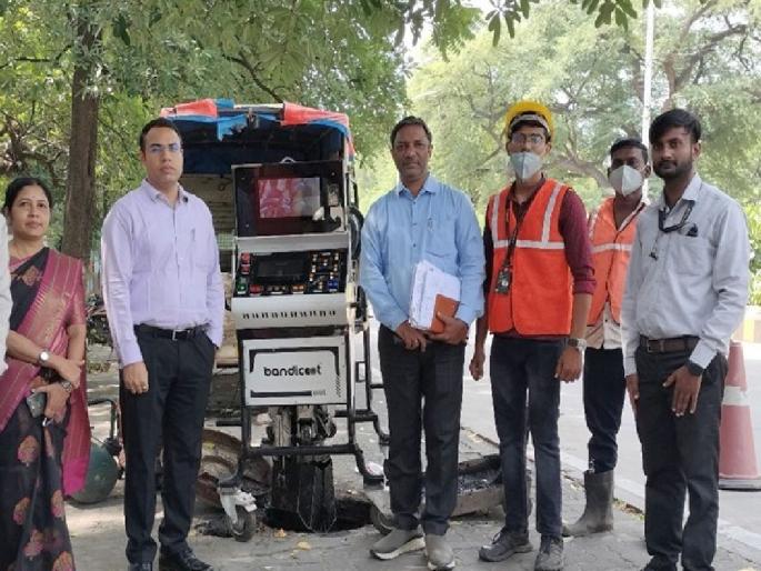 8578 chambered clean; As manual scavenging has stopped, the nagpur municipal corporation hve robot support | ८५७८ चेंबर केले स्वच्छ; मॅन्यूअल स्कॅव्हेंजिंग बंद झाल्यामुळे महापालिकेला रोबोटचा आधार 8578 chambered clean; As manual scavenging has stopped, the nagpur municipal corporation hve robot support | ८५७८ चेंबर केले स्वच्छ; मॅन्यूअल स्कॅव्हेंजिंग बंद झाल्यामुळे महापालिकेला रोबोटचा आधार