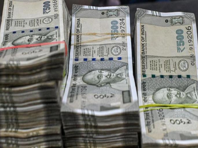 Wealth of the richest 1% of the country has increased by 62%; Shocking report comes to light | देशातील १ टक्के श्रीमंत लोकांच्या संपत्तीत ६२ टक्क्यांनी वाढ; हैराण करणारा रिपोर्ट आला समोर Wealth of the richest 1% of the country has increased by 62%; Shocking report comes to light | देशातील १ टक्के श्रीमंत लोकांच्या संपत्तीत ६२ टक्क्यांनी वाढ; हैराण करणारा रिपोर्ट आला समोर