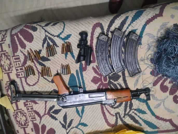 Weapons sent again by drone from Pakistan to Jammu and Kashmir recovered at Phallian Mandal in Jammu last night | पाकिस्तानच्या कुरापती सुरुच, पुन्हा एकदा काश्मीरमध्ये ड्रोनने पाठवला मोठा शस्त्रसाठा