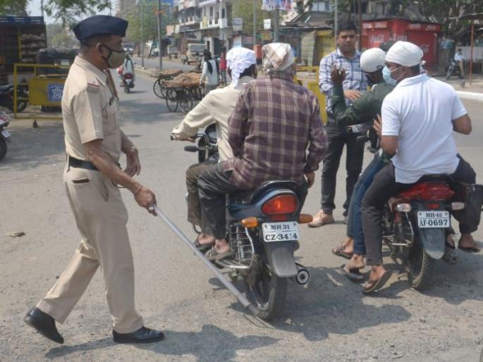 Action on 4047 idles: Police on action mode since morning | ४०४७ रिकामटेकड्यांवर कारवाई :  पोलीस सकाळपासूनच ॲक्शन मोडवर Action on 4047 idles: Police on action mode since morning | ४०४७ रिकामटेकड्यांवर कारवाई :  पोलीस सकाळपासूनच ॲक्शन मोडवर