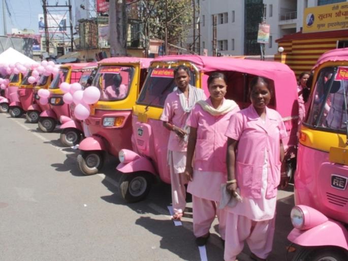 Changes in color only: Women drivers and women travelers will also see | केवळ रंगात बदल : महिला चालक अन् महिला प्रवासीही दिसेनात Changes in color only: Women drivers and women travelers will also see | केवळ रंगात बदल : महिला चालक अन् महिला प्रवासीही दिसेनात
