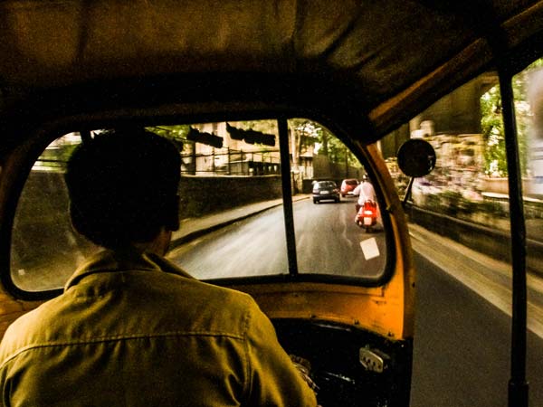 Twenty two rupees will have to be paid while sitting in the rickshaw | रिक्षात बसताच मोजावे लागणार बावीस रुपये Twenty two rupees will have to be paid while sitting in the rickshaw | रिक्षात बसताच मोजावे लागणार बावीस रुपये