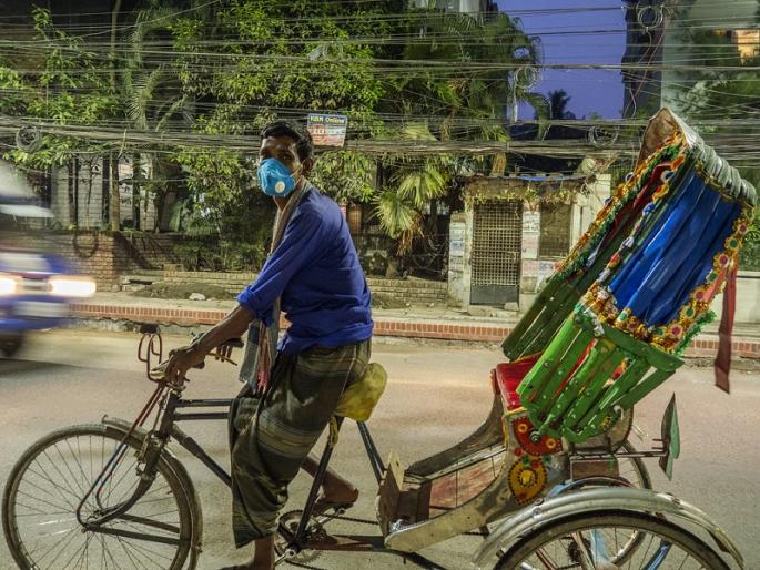 Income tax department issues Rs 3 crore notice to rickshaw driver in mathura | रिक्षा चालकाला आयकर विभागाची 3 कोटी रुपयांची नोटीस! समोर आलं भलतंच प्रकरण... Income tax department issues Rs 3 crore notice to rickshaw driver in mathura | रिक्षा चालकाला आयकर विभागाची 3 कोटी रुपयांची नोटीस! समोर आलं भलतंच प्रकरण...