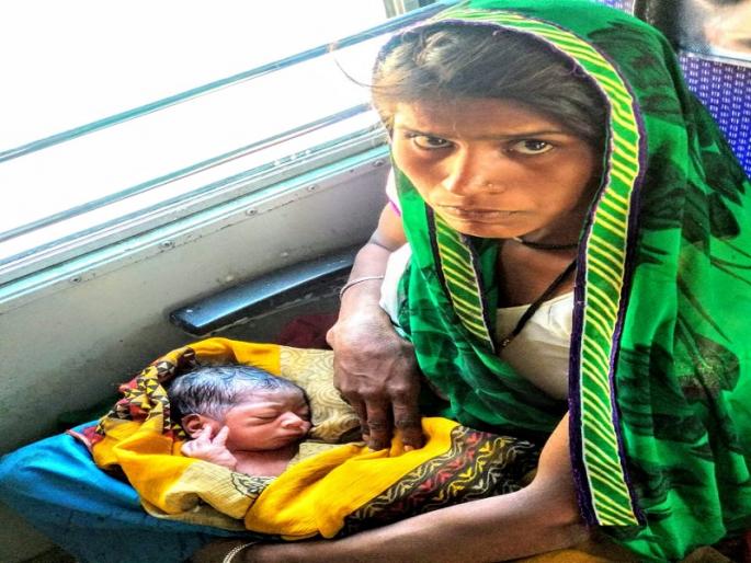 Birth of a child in a moving bus: Ghargaon incident in Shrigonda taluka | चालत्या बसमध्ये तीने दिला बाळाला जन्म : श्रीगोंदा तालुक्यातील घारगावमधील घटना Birth of a child in a moving bus: Ghargaon incident in Shrigonda taluka | चालत्या बसमध्ये तीने दिला बाळाला जन्म : श्रीगोंदा तालुक्यातील घारगावमधील घटना
