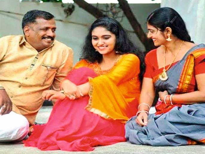 She was on her way to fulfill her dream of becoming a doctor and Rinku became a star actress | डाॅक्टर होण्याचे स्वप्न पूर्ण करण्याच्या दिशेने सुरु होती वाटचाल अन् रिंकू झाली स्टार अभिनेत्री She was on her way to fulfill her dream of becoming a doctor and Rinku became a star actress | डाॅक्टर होण्याचे स्वप्न पूर्ण करण्याच्या दिशेने सुरु होती वाटचाल अन् रिंकू झाली स्टार अभिनेत्री