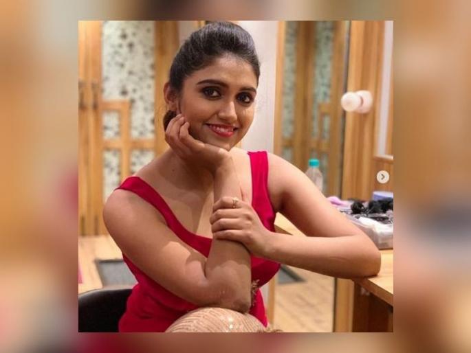 Archie aka Rinku Rajguru's Red Western Outfit photo, see her photo | आर्ची उर्फ रिंकू राजगुरूच्या रेड वेस्टर्न आऊटफिटमधील अदा पाहून व्हाल क्लीन बोल्ड, See Photos Archie aka Rinku Rajguru's Red Western Outfit photo, see her photo | आर्ची उर्फ रिंकू राजगुरूच्या रेड वेस्टर्न आऊटफिटमधील अदा पाहून व्हाल क्लीन बोल्ड, See Photos