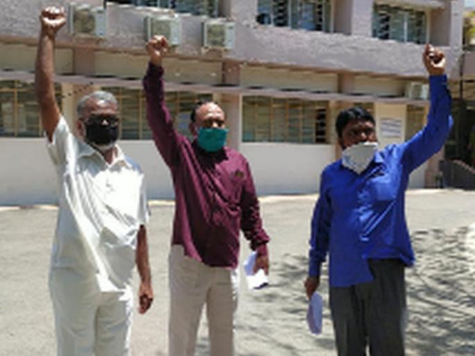 Complaint in free rice case | मोफत तांदूळ प्रकरणी तक्रार