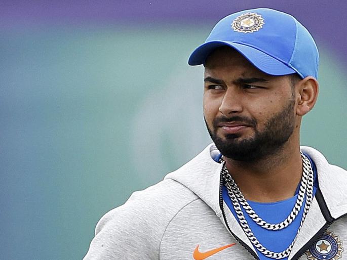 Selectors, team management divided over Rishabh Pant, Wriddhiman Saha for South Africa Test series: Report | पंतवरून निवड समिती अन् कोहली यांच्यात मतमतांतर; पहिल्या कसोटीत साहाला मिळणार संधी?