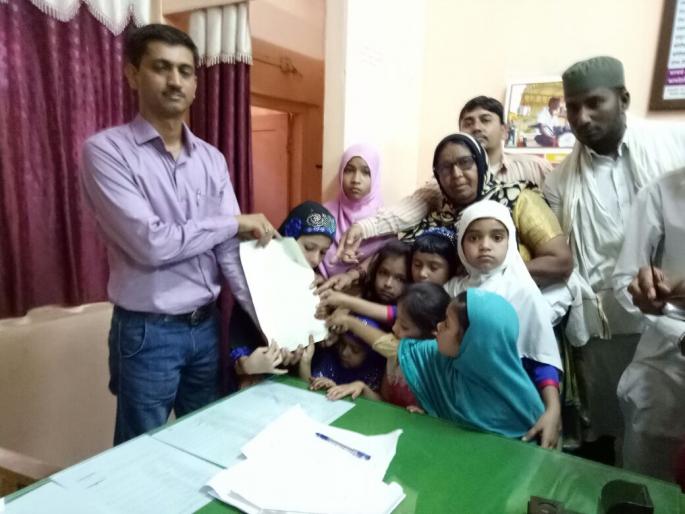 Kathua Case: rally in Risod, demanding strict punishment for the accused | कठुआ प्रकरण : रिसोडमध्ये निघाला मोर्चा, आरोपींना कठोर शिक्षा देण्याची मागणी  Kathua Case: rally in Risod, demanding strict punishment for the accused | कठुआ प्रकरण : रिसोडमध्ये निघाला मोर्चा, आरोपींना कठोर शिक्षा देण्याची मागणी