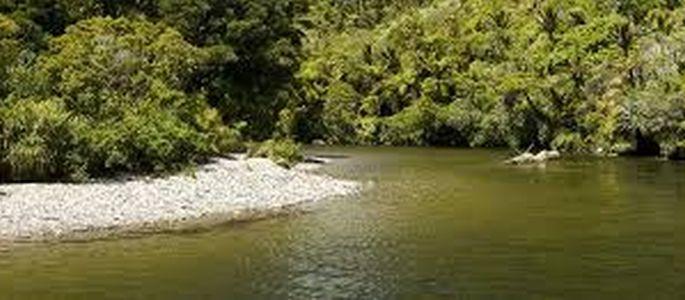 Washing the tractor in Muktainagar taluka, the youth drown in the water and die | मुक्ताईनगर तालुक्यात ट्रॅक्टर धुताना युवकाचा पाण्यात बुडून मृत्यू