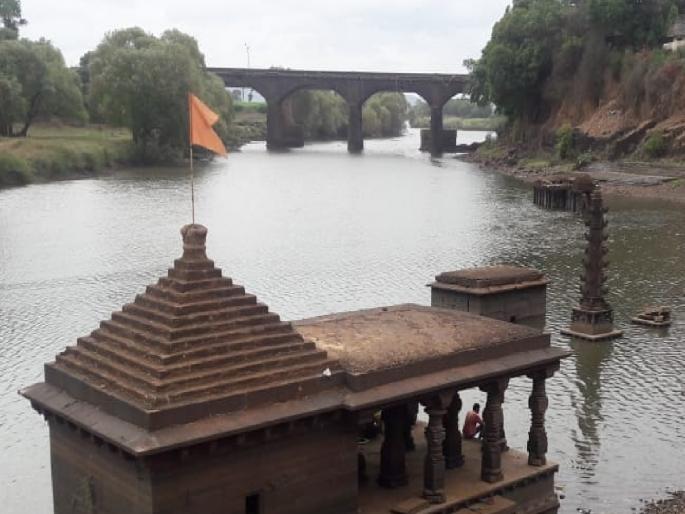 The silt from rivers Panchganga, Tamraparni, Hiranyakeshi and Vedganga in Kolhapur district will be desilted | कोल्हापूर जिल्ह्यातील 'या' नद्यांमधील गाळ काढणार, पण टाकणार कुठे ?; जिल्हा प्रशासनासमोर पेच The silt from rivers Panchganga, Tamraparni, Hiranyakeshi and Vedganga in Kolhapur district will be desilted | कोल्हापूर जिल्ह्यातील 'या' नद्यांमधील गाळ काढणार, पण टाकणार कुठे ?; जिल्हा प्रशासनासमोर पेच