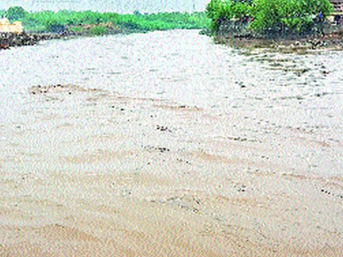 Maharashtra's apathy towards the use of water for your distribution | आपल्या वाट्याचे पाणी वापराबाबत महाराष्ट्राची उदासीनता