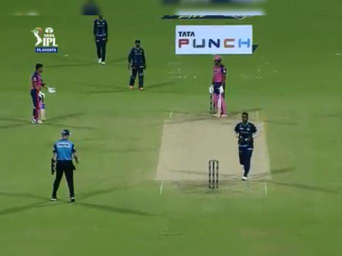 IPL 2022 Qualifier 1 GT vs RR Live Updates : Riyan Parag and Ravi Ashwin in a bizarre run-out, Watch Video | Riyan Parag IPL 2022 Qualifier 1 GT vs RR Live Updates : रियान पराग पुन्हा वादात अडकला, यावेळेस आर अश्विनवर भडकला; Live मॅचमध्ये भलताच गोंधळ, Video 