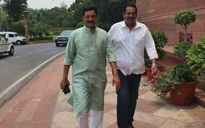 Take to the streets as a servant of the community, sambhajiraje and udayanraje | समाजाचा सेवक म्हणून रस्त्यावर उतरू, मराठा आरक्षणप्रश्नी राजे म्हणतात...