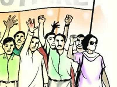 Employees reported mass transfers demand! | कर्मचाऱ्यांनी नोंदवली सामूहिक बदल्यांची मागणी! Employees reported mass transfers demand! | कर्मचाऱ्यांनी नोंदवली सामूहिक बदल्यांची मागणी!