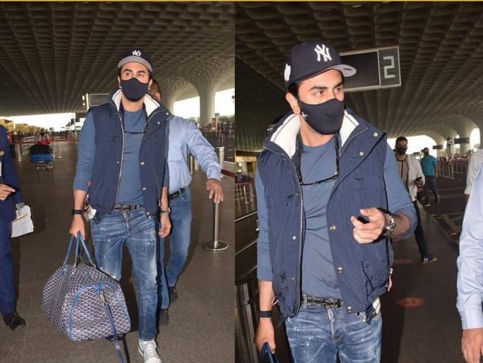 Ranbir Kapoor arrives in Delhi for shooting | रणबीर कपूर शूटिंगसाठी पोहचला दिल्लीत, चाहत्यांनी केले जंगी स्वागत Ranbir Kapoor arrives in Delhi for shooting | रणबीर कपूर शूटिंगसाठी पोहचला दिल्लीत, चाहत्यांनी केले जंगी स्वागत