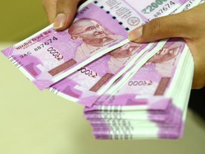 Retired employees get scarcely, getting a dues from one year | सेवानिवृत्त कर्मचाऱ्यांची फरपट, एक वर्षापासून थकबाकी रक्कम मिळता मिळेना