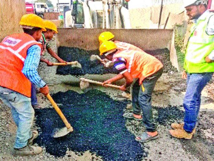 Dangerous road repair works, flyovers work in progress | धोकादायक रस्त्याची दुरुस्ती सुरू, उड्डाणपुलाचे काम प्रगतिपथावर