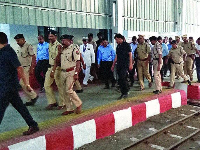 Visit to Neral Station, Karjat, General Manager of Railways | रेल्वेच्या महाव्यवस्थापकांची कर्जत, नेरळ स्थानकाला भेट Visit to Neral Station, Karjat, General Manager of Railways | रेल्वेच्या महाव्यवस्थापकांची कर्जत, नेरळ स्थानकाला भेट