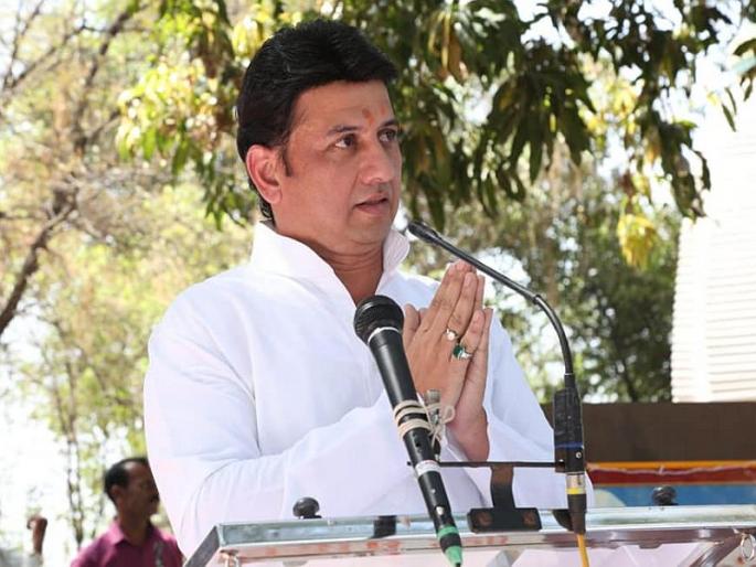 Finally, Ranjit Singh Mohite Patil resigns, Resignation letter handed over to Jayant Patil | अखेर रणजितसिंह मोहिते पाटलांचा राजीनामा आला, जयंत पाटलांकडे सोपवला Finally, Ranjit Singh Mohite Patil resigns, Resignation letter handed over to Jayant Patil | अखेर रणजितसिंह मोहिते पाटलांचा राजीनामा आला, जयंत पाटलांकडे सोपवला