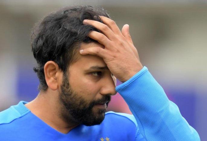 A big shock to Rohit Sharma; Mumbai Indians player may be banned | रोहित शर्माला मोठा धक्का; मुंबई इंडियन्सच्या 'या' खेळाडूवर येऊ शकते बंदी