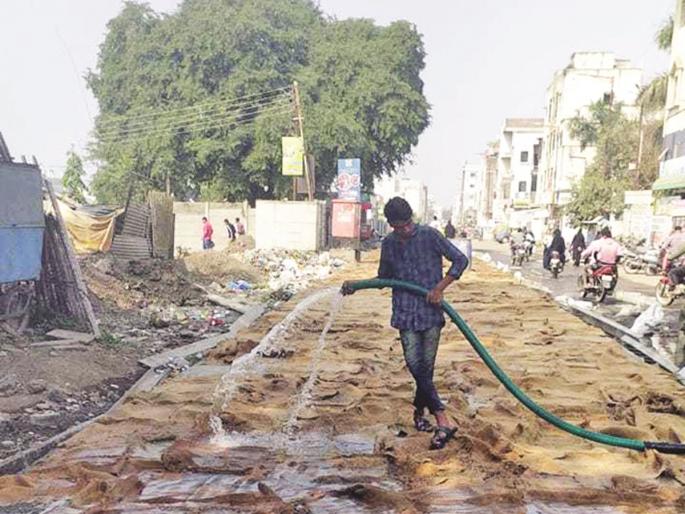 100 crore road works in Chhatrapati Sambhaji Nagar; 5 out of 61 works starts | छत्रपती संभाजीनगरात मनापाकडून १०० कोटींची रस्त्यांची कामे; ६१ पैकी ५ कामांचा श्रीगणेशा 100 crore road works in Chhatrapati Sambhaji Nagar; 5 out of 61 works starts | छत्रपती संभाजीनगरात मनापाकडून १०० कोटींची रस्त्यांची कामे; ६१ पैकी ५ कामांचा श्रीगणेशा