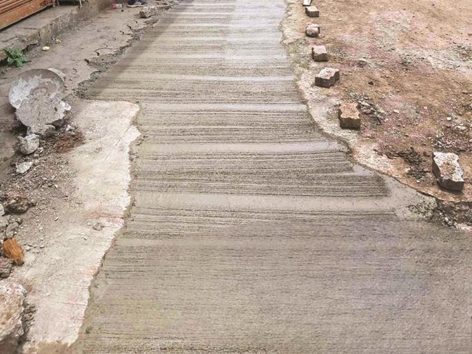 In Chhatrapati Sambhajinagar, 300 km of roads were broken for water channels, repairs are underway | छत्रपती संभाजीनगरात जलवाहिन्यांसाठी फोडले ३०० किमीचे रस्ते, दुरुस्ती सुरू In Chhatrapati Sambhajinagar, 300 km of roads were broken for water channels, repairs are underway | छत्रपती संभाजीनगरात जलवाहिन्यांसाठी फोडले ३०० किमीचे रस्ते, दुरुस्ती सुरू