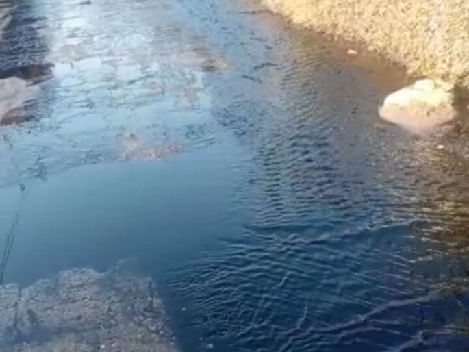 After the pink, blue road at Dombivli MIDC; Pollution not controlled after 8 months | डोंबिवली एमआयडीसीत गुलाबी रस्त्यानंतर आता निळा रस्ता After the pink, blue road at Dombivli MIDC; Pollution not controlled after 8 months | डोंबिवली एमआयडीसीत गुलाबी रस्त्यानंतर आता निळा रस्ता