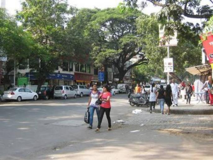State government's stay on Pune Municipal Corporation's road widening proposal | पुणे महानगरपालिकेला राज्य सरकारचा झटका, रस्ते रुंदीकरण प्रस्तावाला स्थगिती State government's stay on Pune Municipal Corporation's road widening proposal | पुणे महानगरपालिकेला राज्य सरकारचा झटका, रस्ते रुंदीकरण प्रस्तावाला स्थगिती