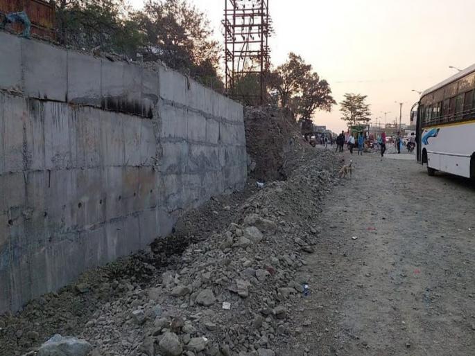 Municipality indifference to increasing dust; Only 50 out of 208 construction projects have taken measures | कात्रज ते नवले पूल बाह्यवळण रस्ता सहा वर्षांनंतरही अपूर्णच