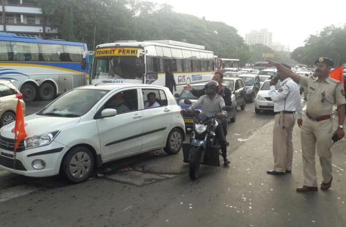 Highway Pune-Satara ... Traveling only three! | महामार्ग पुणे-सातारा...प्रवासाचे मात्र तीन तेरा! Highway Pune-Satara ... Traveling only three! | महामार्ग पुणे-सातारा...प्रवासाचे मात्र तीन तेरा!
