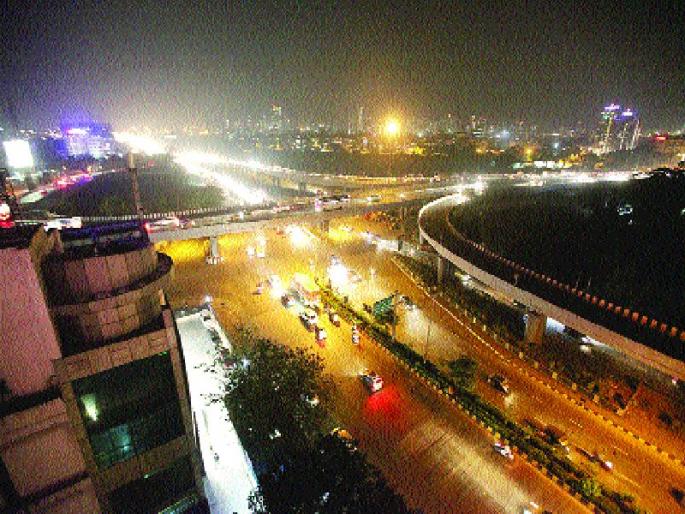 Toll Recovery Contractor | महामार्ग हस्तांतरणाचा तिजोरीवर भुर्दंड, टोल वसुली ठेकेदाराकडे Toll Recovery Contractor | महामार्ग हस्तांतरणाचा तिजोरीवर भुर्दंड, टोल वसुली ठेकेदाराकडे