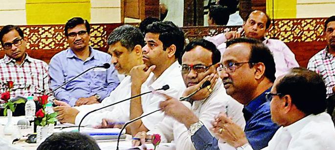 The national highway of Vidarbha will be completed by December | विदर्भातील राष्ट्रीय महामार्ग डिसेंबरपर्यंत पूर्ण होणार 