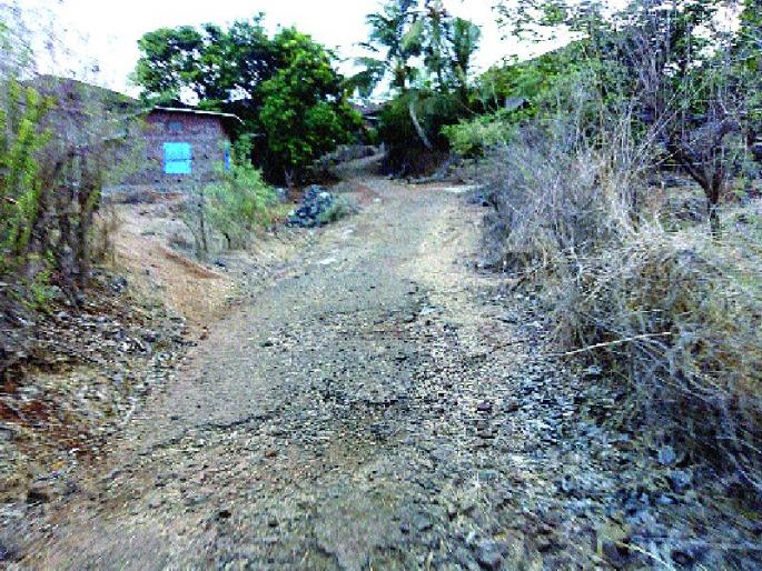 Waiting for the tourist destination, the choice of devotees to Jawale in Shrivardhan taluka | पर्यटनस्थळ विकासाच्या प्रतीक्षेत, श्रीवर्धन तालुक्यातील जावेळेला भाविकांची पसंती Waiting for the tourist destination, the choice of devotees to Jawale in Shrivardhan taluka | पर्यटनस्थळ विकासाच्या प्रतीक्षेत, श्रीवर्धन तालुक्यातील जावेळेला भाविकांची पसंती