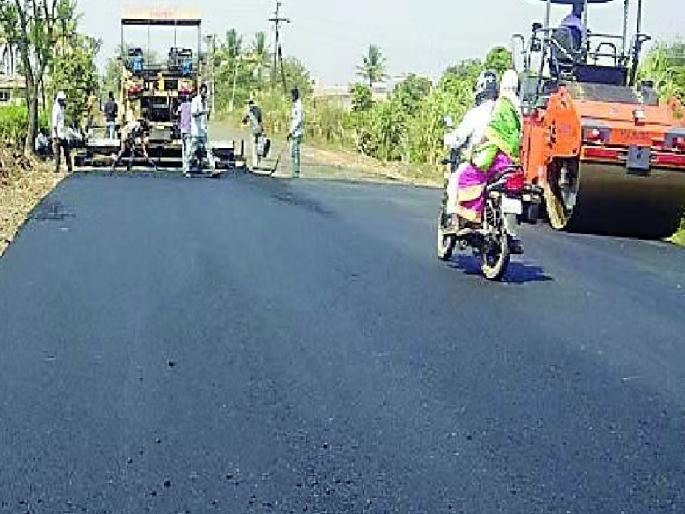 Kolhapur Municipal Corporation's decision to ban digging on new roads for two years | नवीन रस्त्यावर दोन वर्षे खुदाईला बंदी, कोल्हापूर महापालिकेचा निर्णय  Kolhapur Municipal Corporation's decision to ban digging on new roads for two years | नवीन रस्त्यावर दोन वर्षे खुदाईला बंदी, कोल्हापूर महापालिकेचा निर्णय