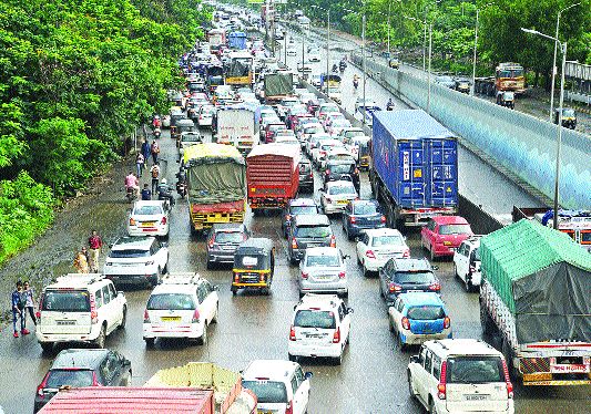 The question of dust, noise pollution is serious | धूलिकण, ध्वनिप्रदूषणाचा प्रश्न गंभीर The question of dust, noise pollution is serious | धूलिकण, ध्वनिप्रदूषणाचा प्रश्न गंभीर