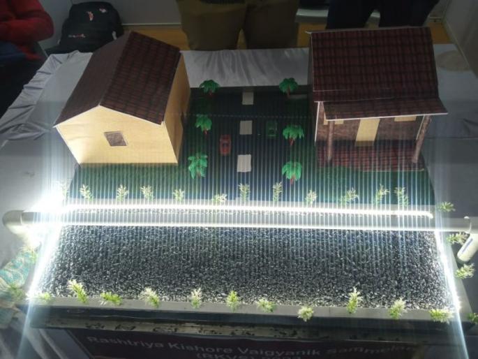 A water absorbing road created by a student in Gujarat | गुजरातमधील विद्यार्थ्याने तयार केला पाणी शोषून घेणारा रोड A water absorbing road created by a student in Gujarat | गुजरातमधील विद्यार्थ्याने तयार केला पाणी शोषून घेणारा रोड