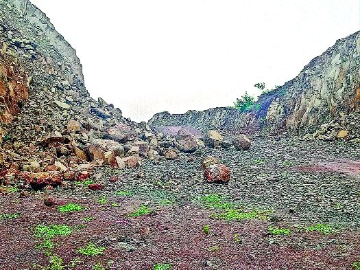 The road to the driveway was stopped | बाह्यवळण रस्त्याचे काम रखडले