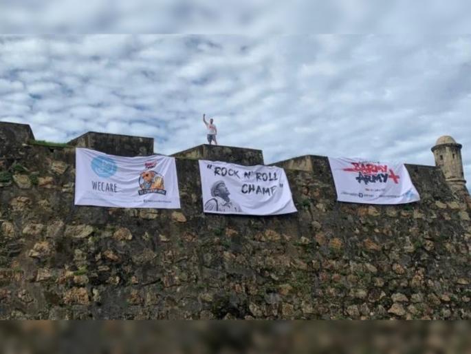English super fan Rob Lewis is acknowledged by skipper Joe Root during the first Test vs Sri Lanka | Super Fan : आपला संघ दौऱ्यावर येईल म्हणून १० महिने परदेशातच राहणाऱ्या फॅनला कर्णधारानंही केला मुजरा 