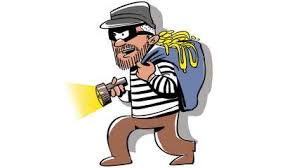 A robbery truck found in Ambai village | चोरट्यांनी लांबविलेला ट्रक सापडला अंबाई गावात A robbery truck found in Ambai village | चोरट्यांनी लांबविलेला ट्रक सापडला अंबाई गावात