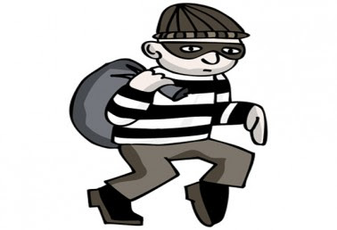 Delhi based tourist robbed at Goa | गोव्यात दिल्लीतील पर्यटकाला चोरटयाचा हिसका Delhi based tourist robbed at Goa | गोव्यात दिल्लीतील पर्यटकाला चोरटयाचा हिसका