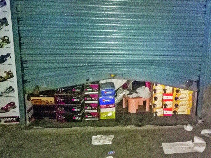 At night, six shops in thickets of thieves broke down in Kamshet | रात्रभर चोरट्यांचा धुमाकूळ, कामशेतमध्ये सहा दुकाने फोडली