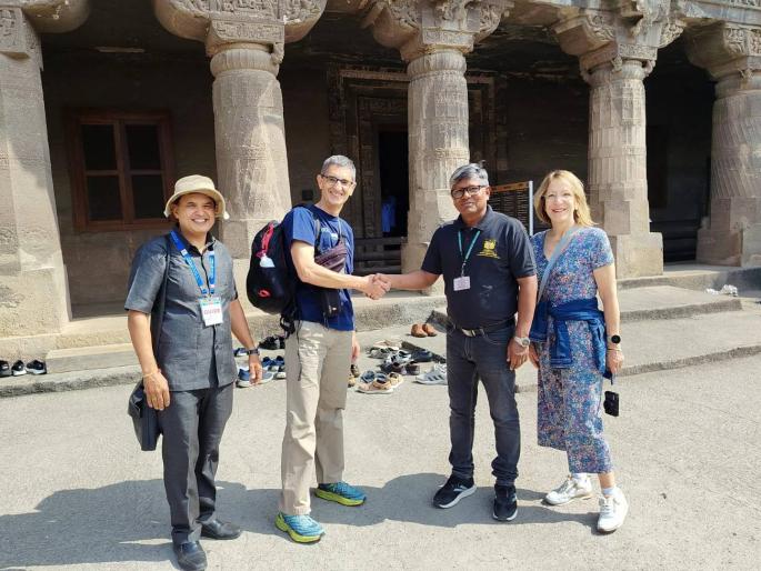 Editorial Special Articles When Robert Gill's great-grandchildren come to Ajanta for their honeymoon | रॉबर्ट गिल यांचे पणतू जेव्हा मधुचंद्रासाठी अजिंठ्याला येतात.. Editorial Special Articles When Robert Gill's great-grandchildren come to Ajanta for their honeymoon | रॉबर्ट गिल यांचे पणतू जेव्हा मधुचंद्रासाठी अजिंठ्याला येतात..