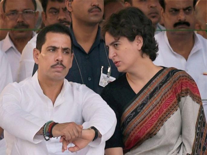 Find out about three places related to Robert Vadra | रॉबर्ट वड्राशी संबंधित तिघांच्या ठिकाणांची ईडीकडून झडती Find out about three places related to Robert Vadra | रॉबर्ट वड्राशी संबंधित तिघांच्या ठिकाणांची ईडीकडून झडती