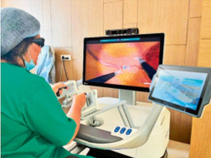 Training begins at 'JJ' for robotic surgery; Use of simulator, Shri Ganesha in the new year | रोबोटिक शस्त्रक्रियेसाठी ‘जे जे’मध्ये ट्रेनिंग सुरू; सिम्युलेटरचा वापर, नवीन वर्षात श्रीगणेशा Training begins at 'JJ' for robotic surgery; Use of simulator, Shri Ganesha in the new year | रोबोटिक शस्त्रक्रियेसाठी ‘जे जे’मध्ये ट्रेनिंग सुरू; सिम्युलेटरचा वापर, नवीन वर्षात श्रीगणेशा