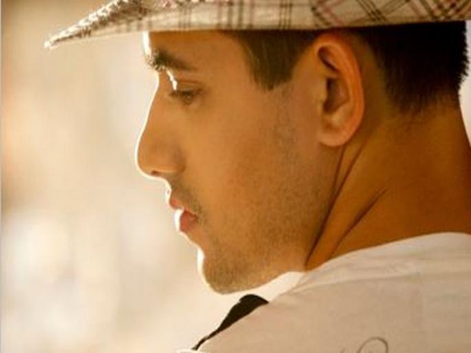 One arrested for cheating famous pop singer Rodney Fernandes | प्रसिद्ध पॉप गायक रॉडनी फर्नांडीसच्या फसवणूकप्रकरणी आणखी एकाला अटक One arrested for cheating famous pop singer Rodney Fernandes | प्रसिद्ध पॉप गायक रॉडनी फर्नांडीसच्या फसवणूकप्रकरणी आणखी एकाला अटक