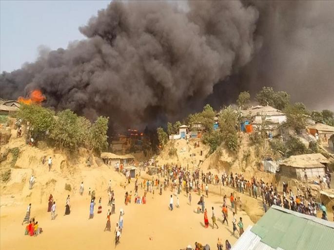 firing in Rohingya refugee camp near bangladesh and myanmar border, killing at least 7 people | रोहिंग्या शरणार्थी शिबिरावर अंदाधुंद गोळीबार, किमान 7 जणांचा मृत्यू firing in Rohingya refugee camp near bangladesh and myanmar border, killing at least 7 people | रोहिंग्या शरणार्थी शिबिरावर अंदाधुंद गोळीबार, किमान 7 जणांचा मृत्यू